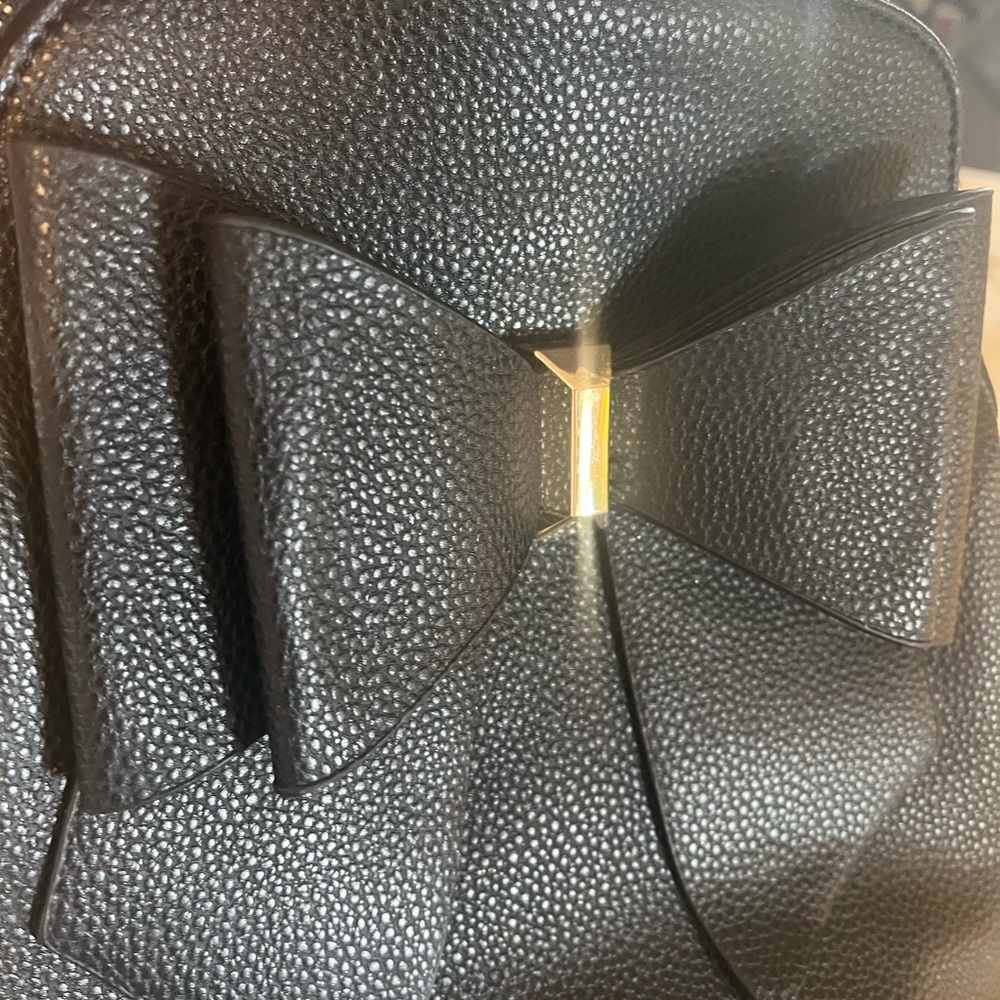 Crossi Bow Backpack With Gold Detail - Picture 2 of 8